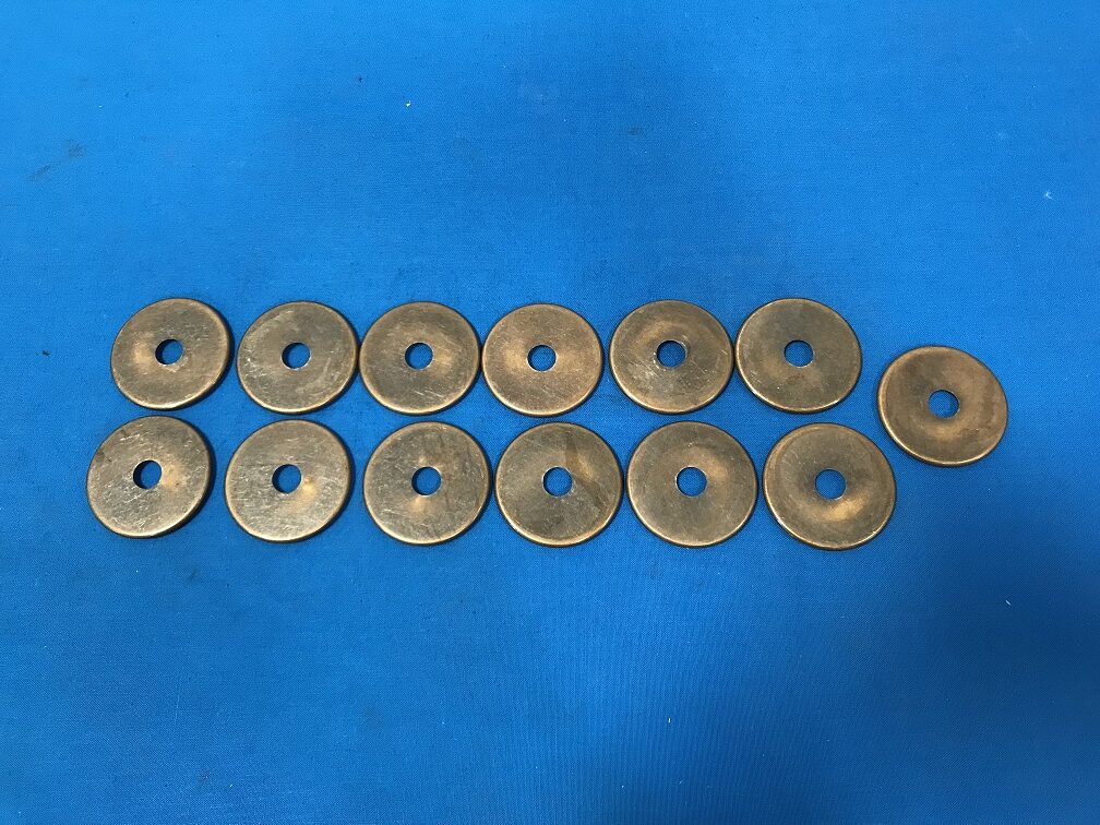 Check rings, Lamp parts Antique brass. Used for 1/8 threaded rod. Dimentions: OD 1.995 ID hole .435 Sold in lot of 13pcs
