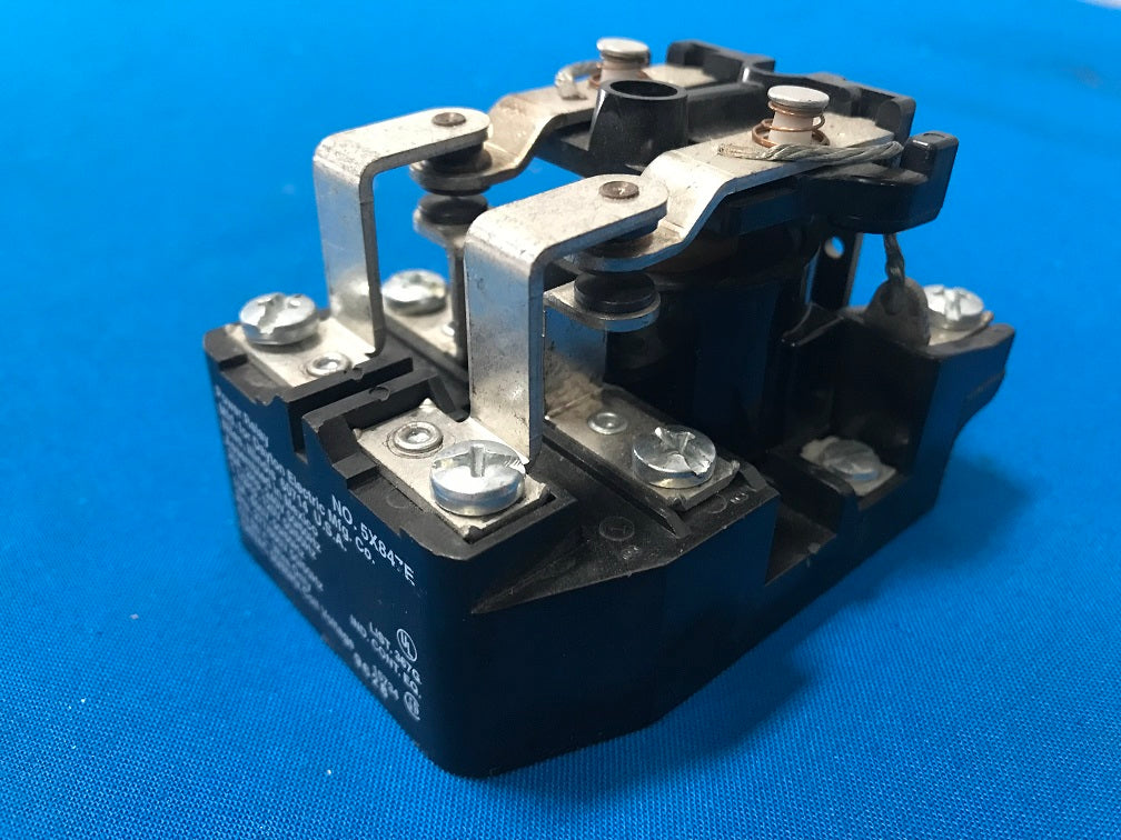 5X847E Dayton Electric 2 poles, Coil voltage 120v 50/60hz