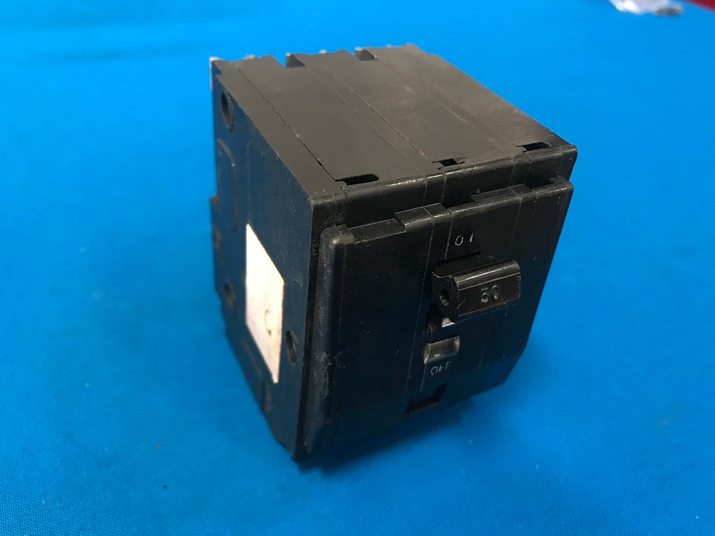 LL-4344 SQUARE D, TYPE Q0, 30 AMP CIRCUIT BREAKER
