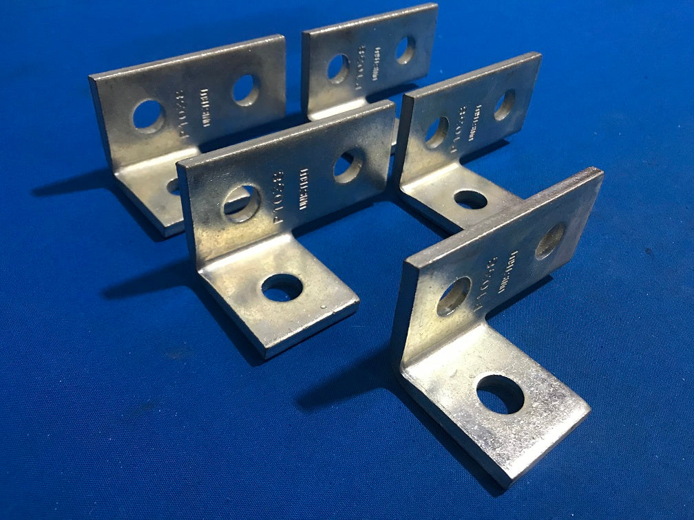 UNISRUT P1038, 3 Hole right offset angle for unistrut, (sold in lot of 5 pcs)