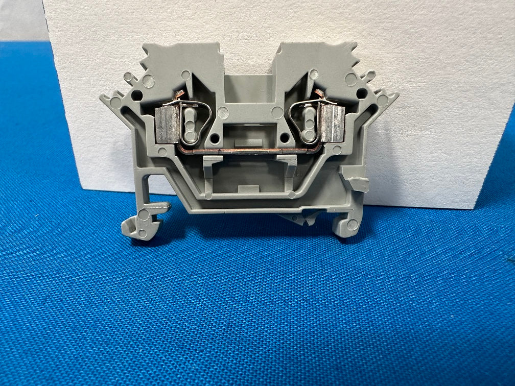 280-601 WAGO Feed thru terminal block grey, (sold in lot of 56pcs)