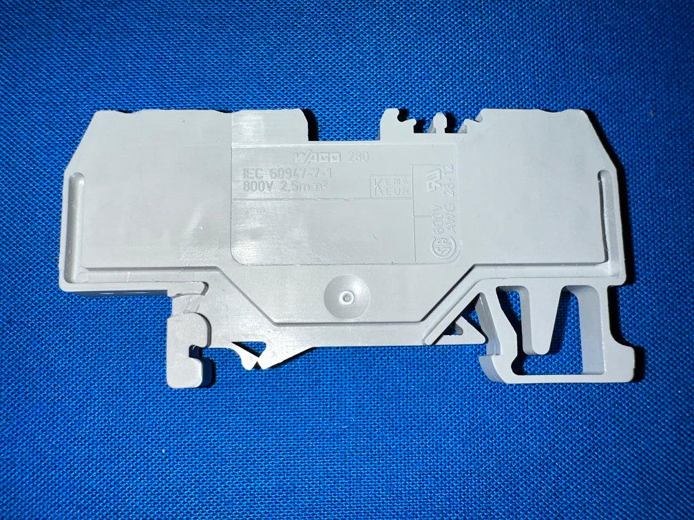 280 IEC 60947-7-1 Wago 3 position terminal block Feed thru, (lot of 11pcs)