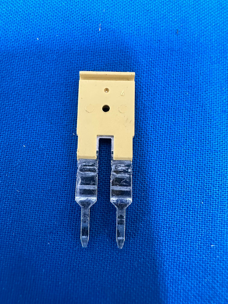 160895 ZQV 4/2 GE weidmuller 2 position terminal block, cross connection jumper flat pins. (lot of 114)