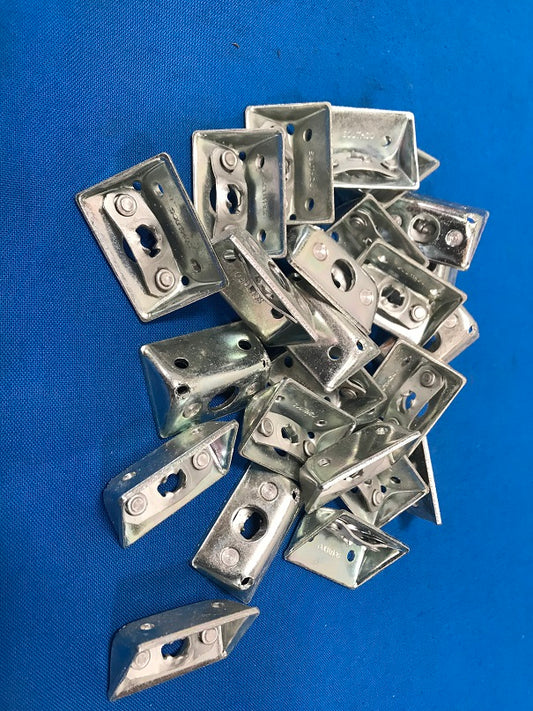 Dzus Lion Quarter-tun fastener (medium) Sold in Lot of 25