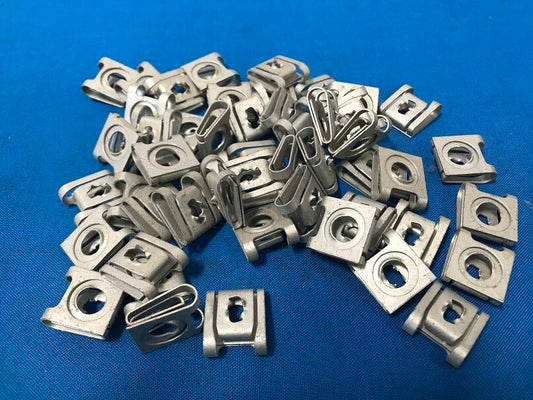 SOUTHCO Quarter turn clip on receptacle Steel. SOLD IN LOT OF 50PCS