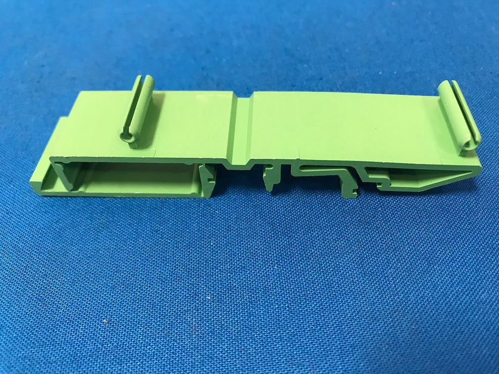 CIME/M/FE  okw   Din rail foot din rails. 90mm long x 21mm wide x 18mm high (Sold in lot of 28pcs)