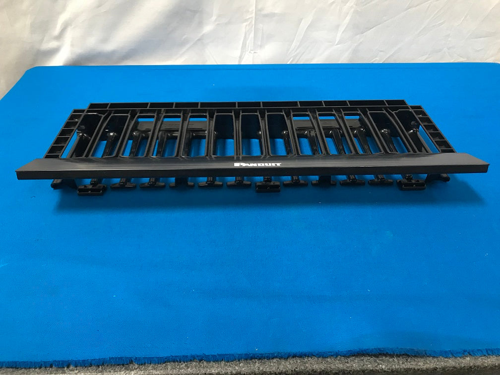 NMF1  Panduit Rack Cable management 19" Panel width racks