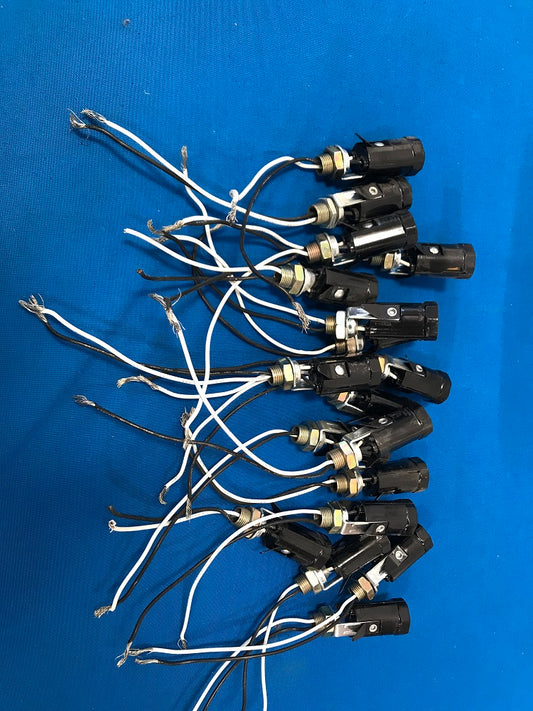 TC-168 4G39  E12 Candelabra socket 125v 75watts with lead wires UL listed. Sold in lot of 18pcs.