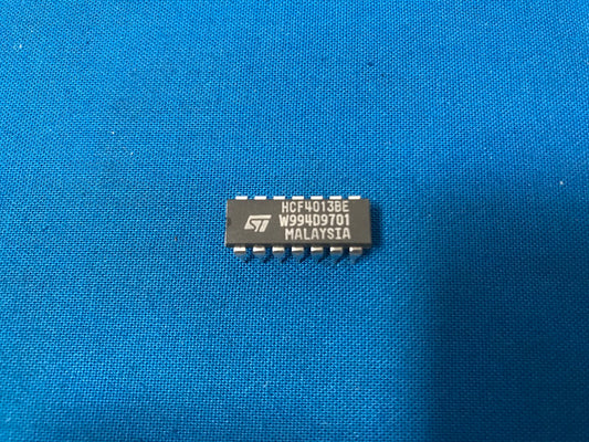 HCF4013BE  STmicroelectronics IC Dual D type Flip-Flop D14. (sold in lot of 10pcs) 