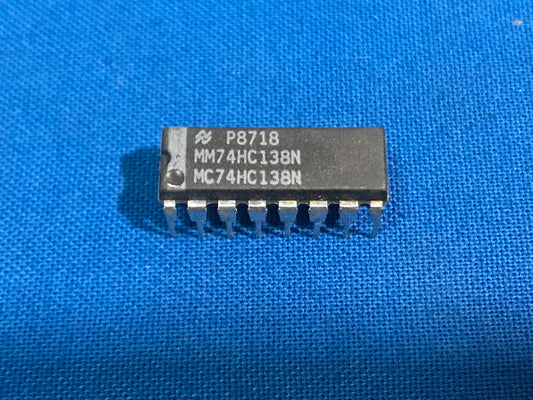 MM74HC138N, MC74HCN138N    3 to 8 line decoder  (sold in lot of 12)