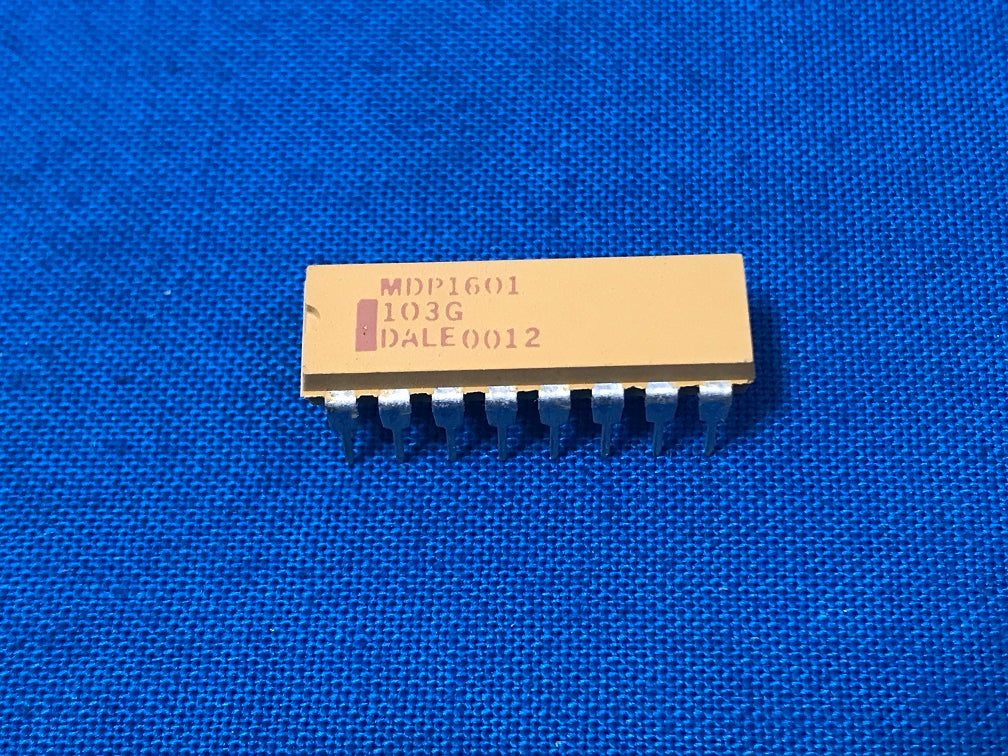 MDP1601 103G   Resistor network array /vishay/jameco ( sold in lot of 20pcs)