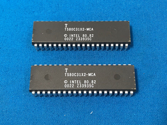 TS80C31X2-MCA   Micro controller 8 bit intel 80.82 (sold in lot of 2 pcs)